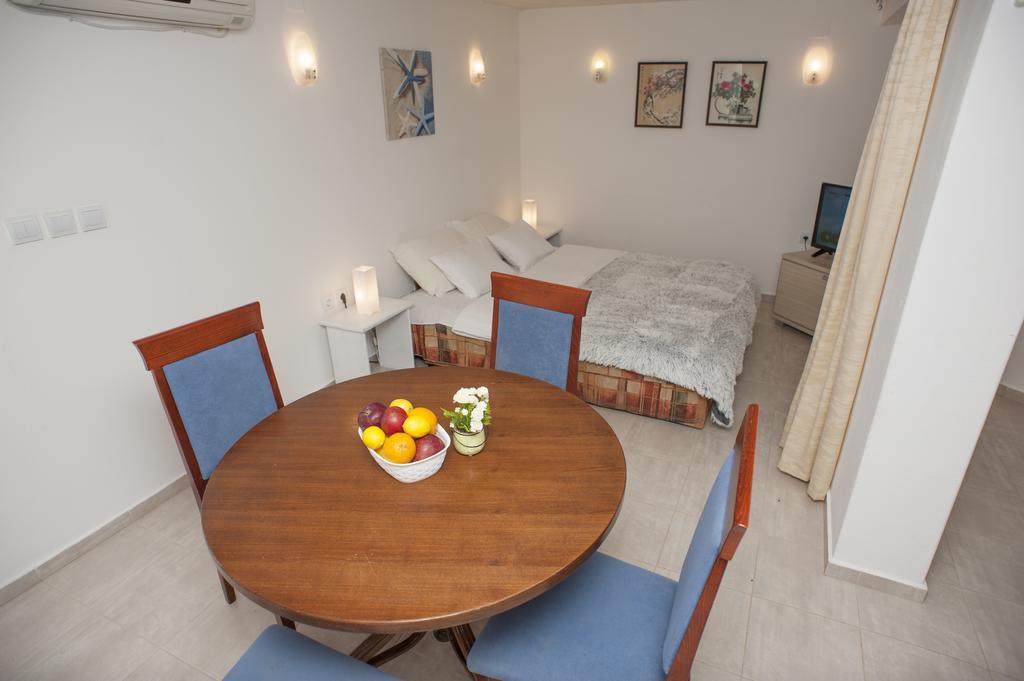 Gregovic Family Apartments Petrovac Extérieur photo
